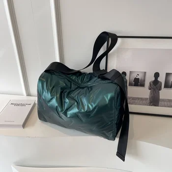 Безплатна доставка, Зимни нова елегантна дамска чанта, голяма чанта голям за почивка и пътуване, универсална модерна чанта през рамо за крайградски пътувания.
