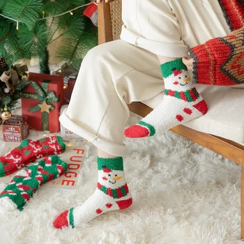 Коледни чорапи от коралов кадифе за жени; Сезон есен-зима; Изолирана топли домашни чорапи за сън; Сезон есен-зима; Плюшени чорапи за сън в пода;