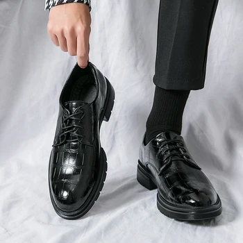 Нови мъжки модел обувки Кожени Черни Официални Мъжки Обувки за Сватба Елегантни Луксозни Маркови обувки, за костюми Голям Размер Модни вечерни обувки в ивицата