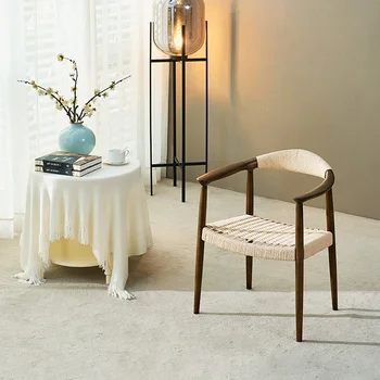 Продуктът може да бъде конфигуриран по поръчка.Трапезни столове от масивно дърво в скандинавски стил, хотели, семейства, столове с облегалка от хартиено въже за домашна употреба, съвременни модели